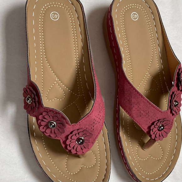 NEW Brick Red Sandals - Picture 5 of 15